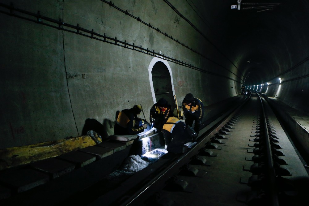 衡水铁路运营隧道病害现状